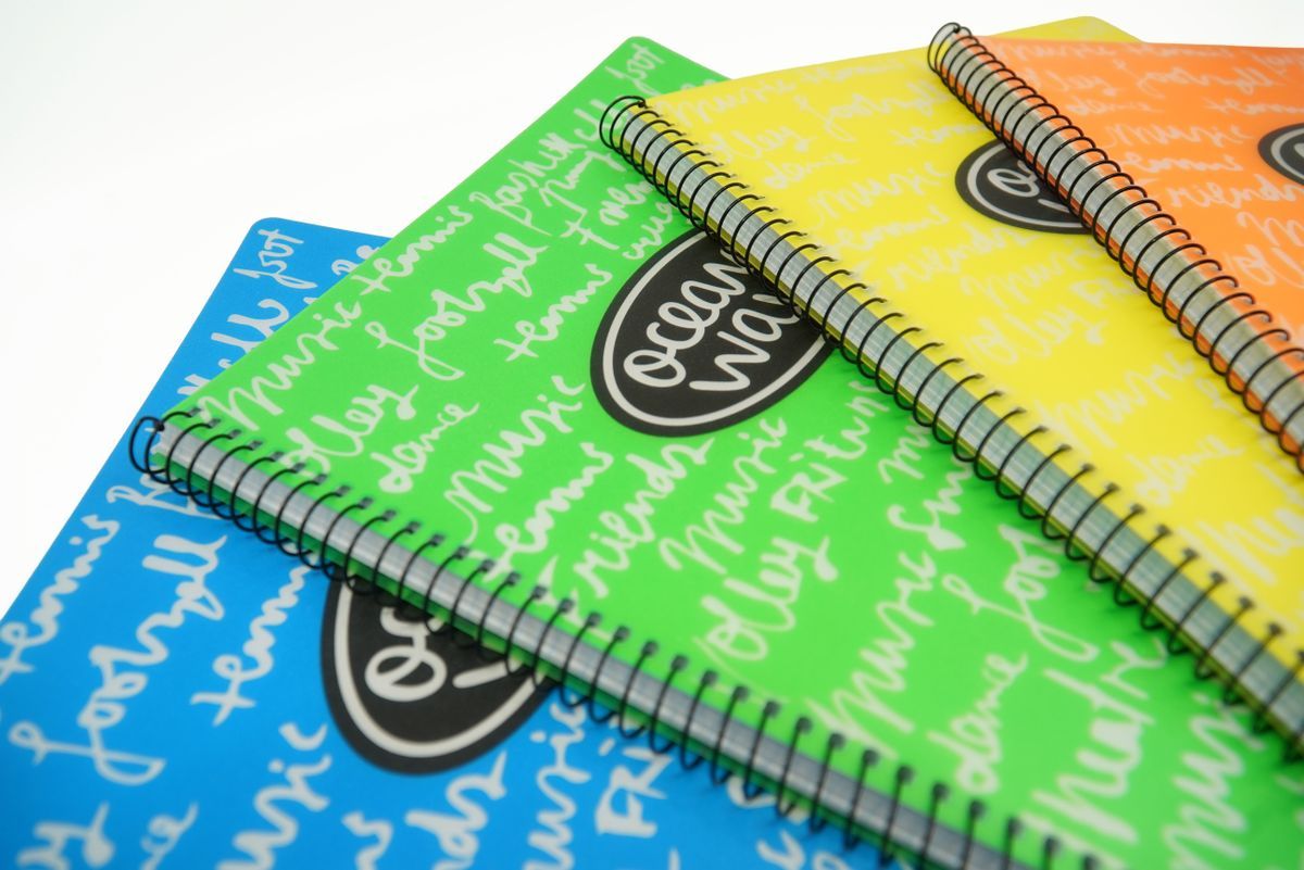 Cuaderno Cuarto tapa plástico Neón